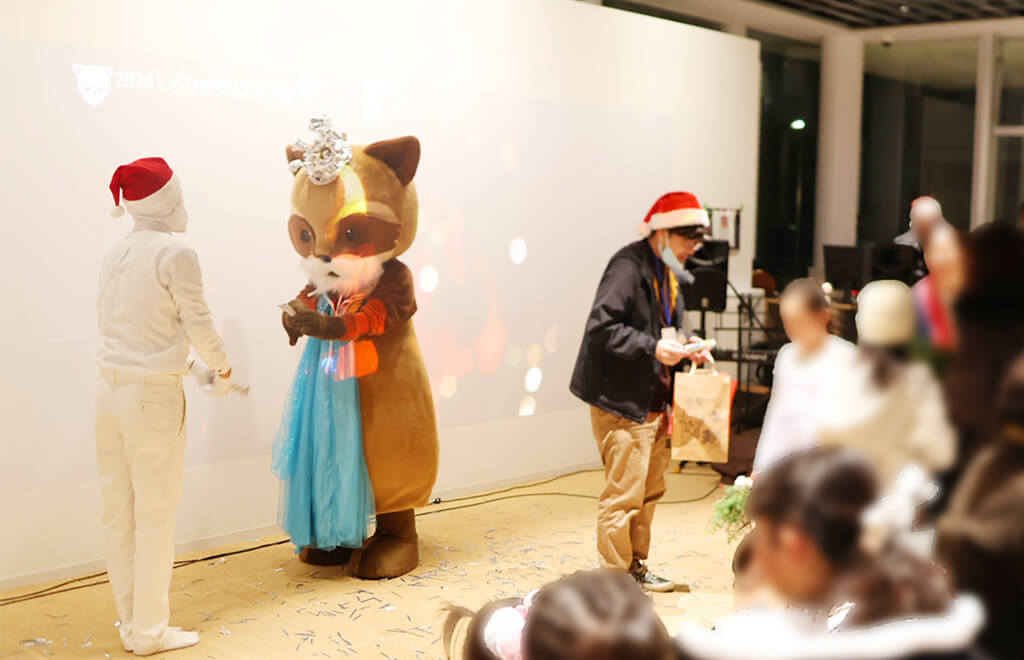 しろひげ在宅診療所のクリスマスイベントの様子